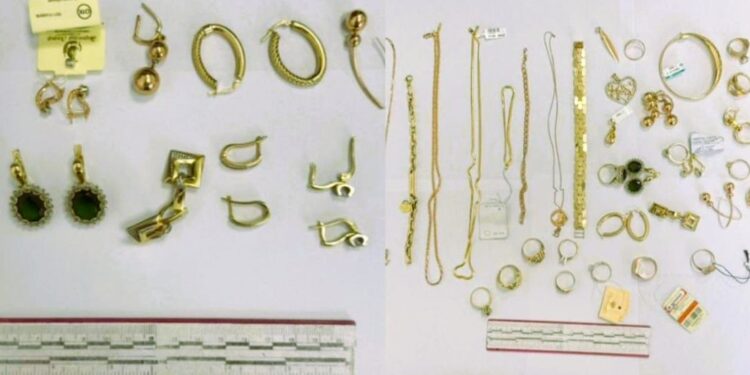 Девушка обокрала свою свекровь и вырученные деньги потратила на азартные игры