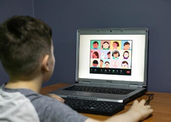 Младшие классы в Астане перевели на дистанционку из-за непогоды