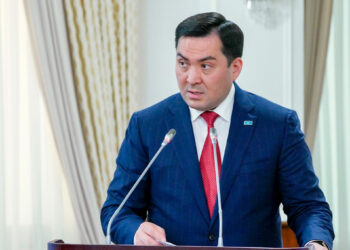 В Астане проходит пресс-конференция главы Минэнерго