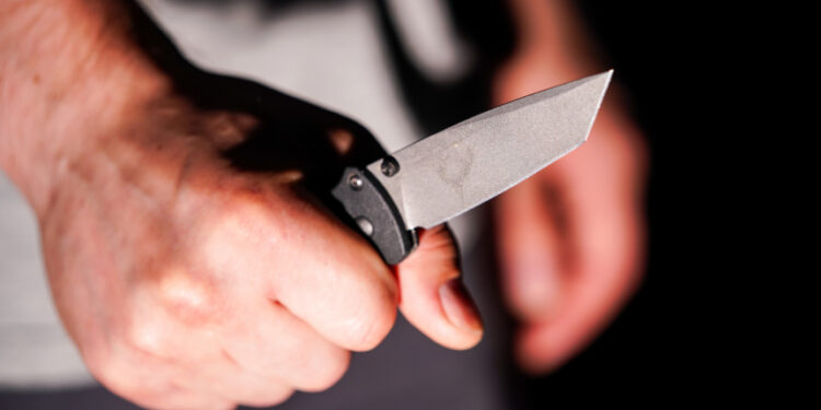 Три удара ножом: в Уральске пострадал студент колледжа