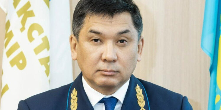 Глава КТЖ растерялся на вопросе о долгах и отдал слово заму