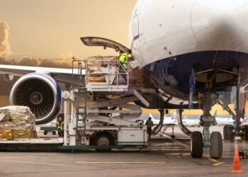 Переход на e-Freight: Бектенов потребовал ускорить цифровизацию грузовых авиаперевозок