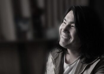 Его сильно не хватает: Меладзе почтил память Батырхана Шукенова на концерте в Алматы