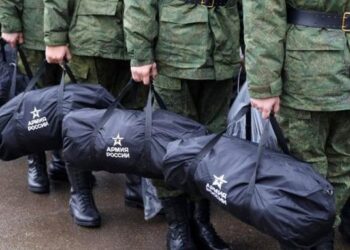 Путин распорядился призвать на военные сборы россиян в запасе