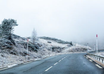 В двух регионах Казахстана из-за непогоды закрыты участки республиканских трасс