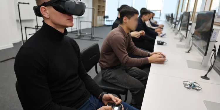 Спецназ Казахстана обучают управлению дронами (ВИДЕО)