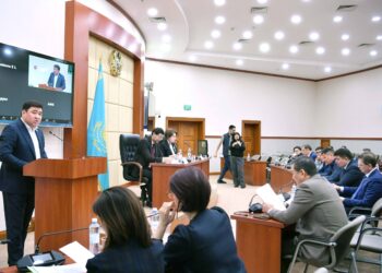 Полис есть – защиты нет: фракция AMANAT предлагает увеличить страховые выплаты при ДТП