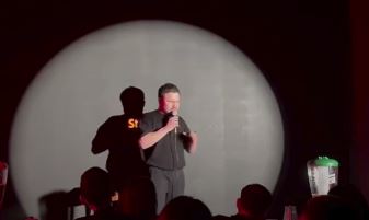 Комика арестовали за шутку с матом в Семее (ВИДЕО)