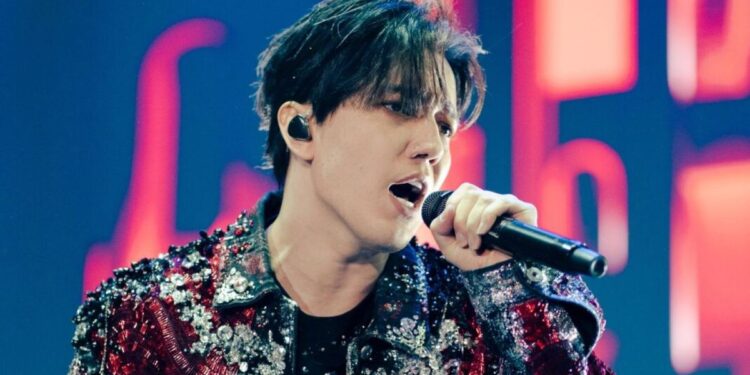 Димаш Кудайберген стал почетным профессором медицинского вуза