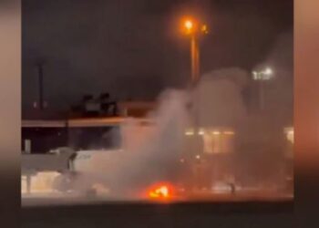 В Бразилии загорелся самолёт с пассажирами на борту (ВИДЕО)