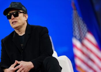 Илон Маск стал первым человеком в мире с состоянием более 700 млрд долларов