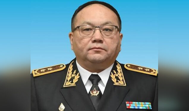 Бурамбаева освободили от должности замглавы Минобороны