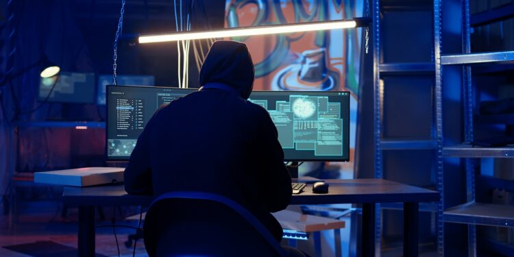 Ущерб на сотни тысяч евро: казахстанца задержали за взлом счетов в Германии