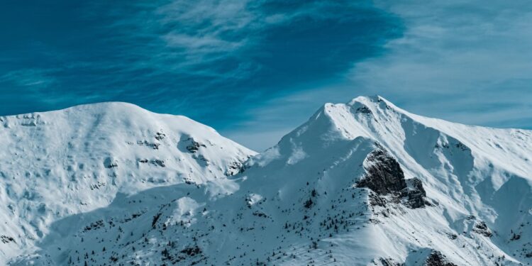 Тело пропавшей девушки обнаружили в горах Алматы