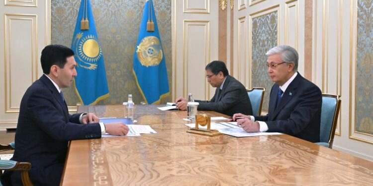 Токаев поручил усилить работу «Самрук-Казына»