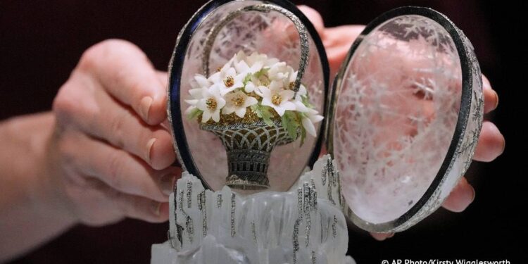 Зимнее яйцо» Фаберже из коллекции Николая II продано за 25,7 млн долларов