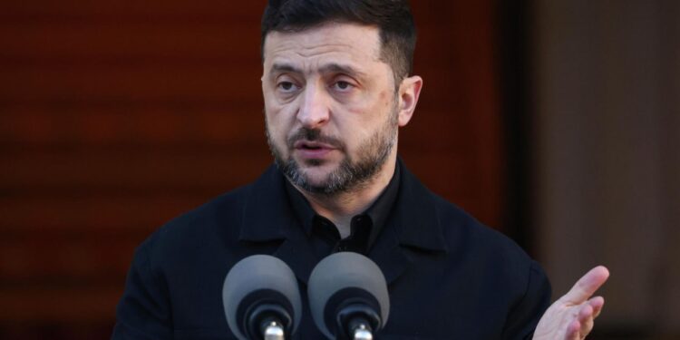 Зеленский заявил о готовности участвовать в выборах