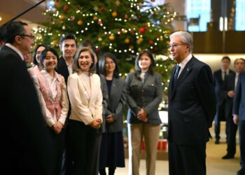 Токаев встретился с казахстанцами, работающими и обучающимися в Японии