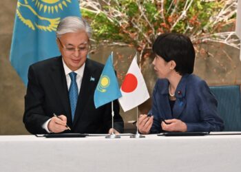 Президент провёл переговоры с премьер-министром Японии Санаэ Такаичи