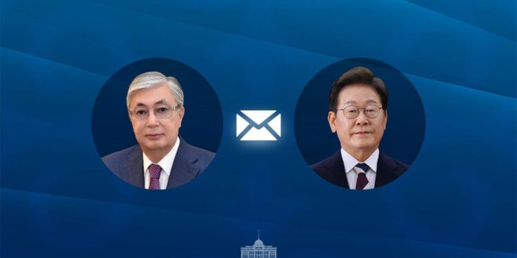 Токаев поздравил президента Южной Кореи с днём рождения