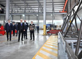 Глава государства посетил завод Tausogar