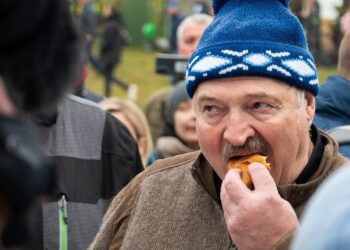 Спецпосланник Трампа предложил Лукашенко препараты для похудения