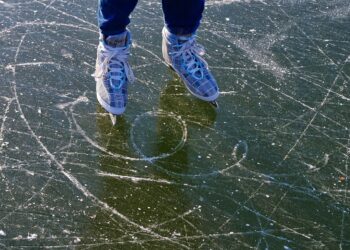 Когда алматинцы смогут выйти на лёд Медеу: ответ акима