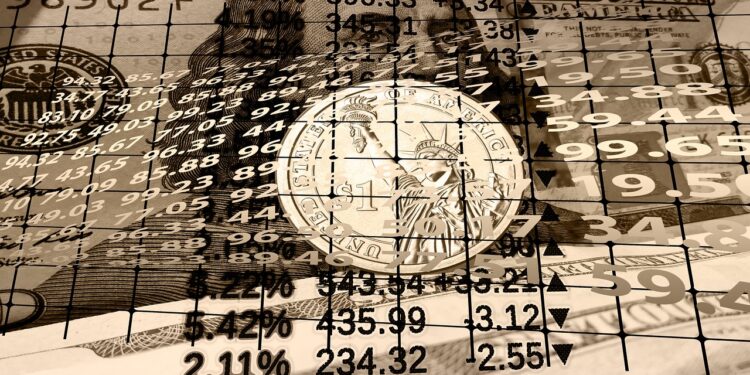 Нацбанк: валютный рынок под контролем, спекуляций нет