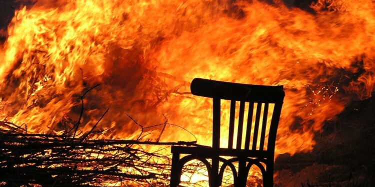 Трагедия на погранзаставе: в пожаре погибли военный и его ребёнок