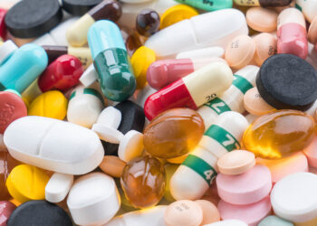 Угроза нацбезопасности: депутат назвал главные проблемы в производстве лекарств