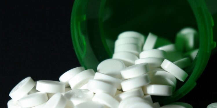 Более 36 млрд тенге направлено на дополнительное обеспечение населения лекарствами