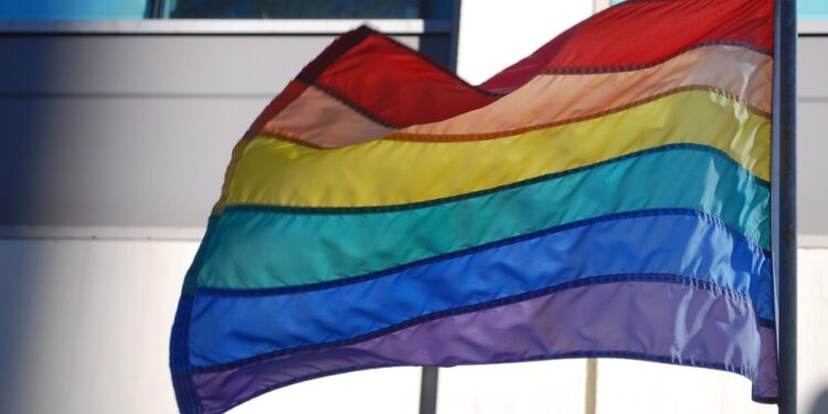 Сенат отложил закон о запрете ЛГБТ-пропаганды