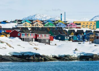 Трамп заявил о намерении начать переговоры о покупке Гренландии