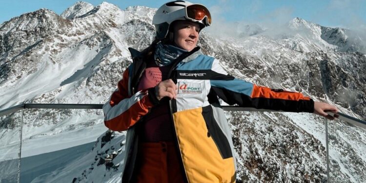 Казахстанская горнолыжница Скороходова завоевала золото турнира FIS в Италии