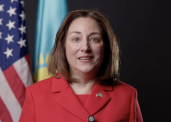 Новый посол США в Казахстане снова заговорила на казахском (ВИДЕО)