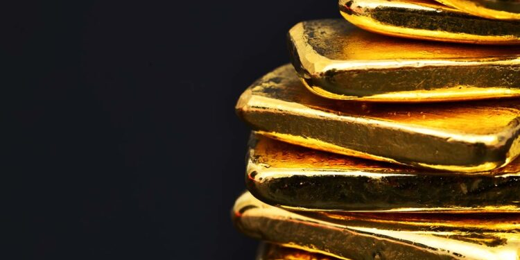 Золото рвётся к отметке в 5 тысяч долларов: за сколько его можно купить в Казахстане?