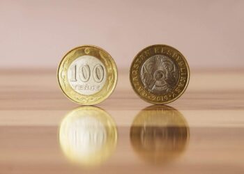 Возможна ли девальвация тенге до 1500 за доллар, рассказал Тимур Сулейменов