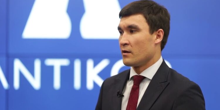 Серик Сапиев сделал новое заявление относительно конфликта с его заместителем