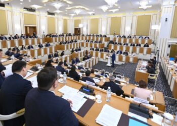 Халық Кеңесі получит право предлагать референдумы и законы