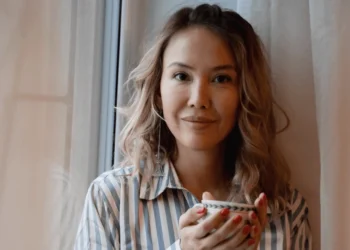 Отозвал все доверенности: экс-жена Бишимбаева ― о споре с бывшим супругом