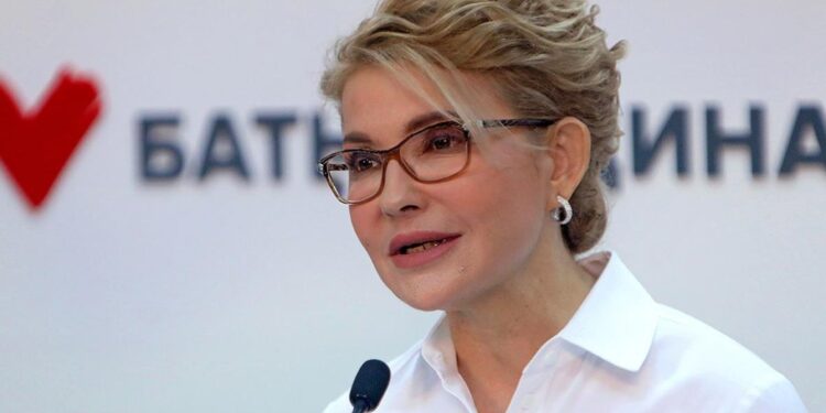 От главы до последнего чиновника: Тимошенко обвинила Зеленского в коррупции