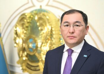 От атташе до пресс-секретаря Токаева: карьерный взлет Айбека Смадиярова