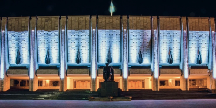 В Минкультуры опровергли слухи о “заморозке” реконструкции театра им. Ауэзова