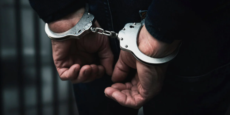 Ущерб на 1,9 млрд тенге: по делу о незаконном импорте задержан сотрудник ДГД ЗКО