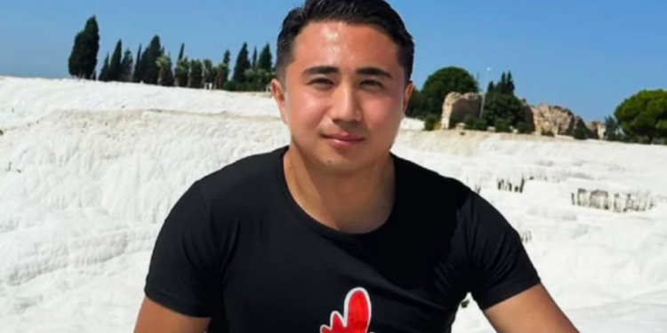 Известного казахстанского блогера Кайсара Камзу объявили в розыск