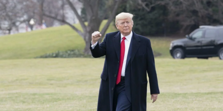 Трамп ввел 25% пошлину для стран, сотрудничающих с Ираном