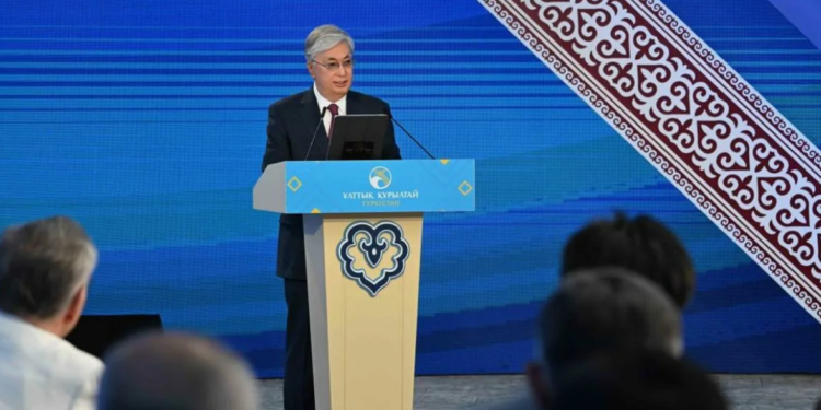 Токаев объяснил присоединение Казахстана к Авраамовым соглашениям