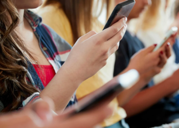 Детям и подросткам собираются ограничить доступ к социальным сетям