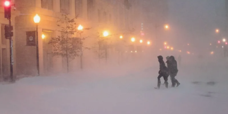 Синоптики сообщили, где пройдут снегопады, а где ударят морозы до 35 градусов