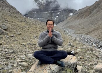 Внук Назарбаева назван духовным наставником, который поведёт людей к просветлению